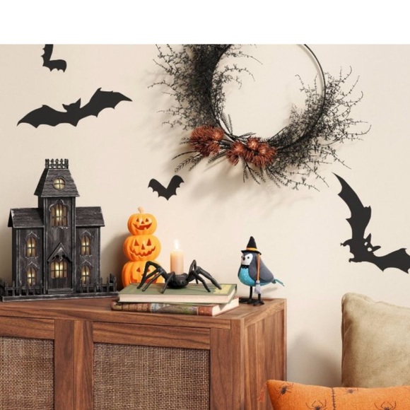 TARGET THRESHOLD HAUNTED HOUSE WITH LIT CALENDAR. - Picture 6 of 6